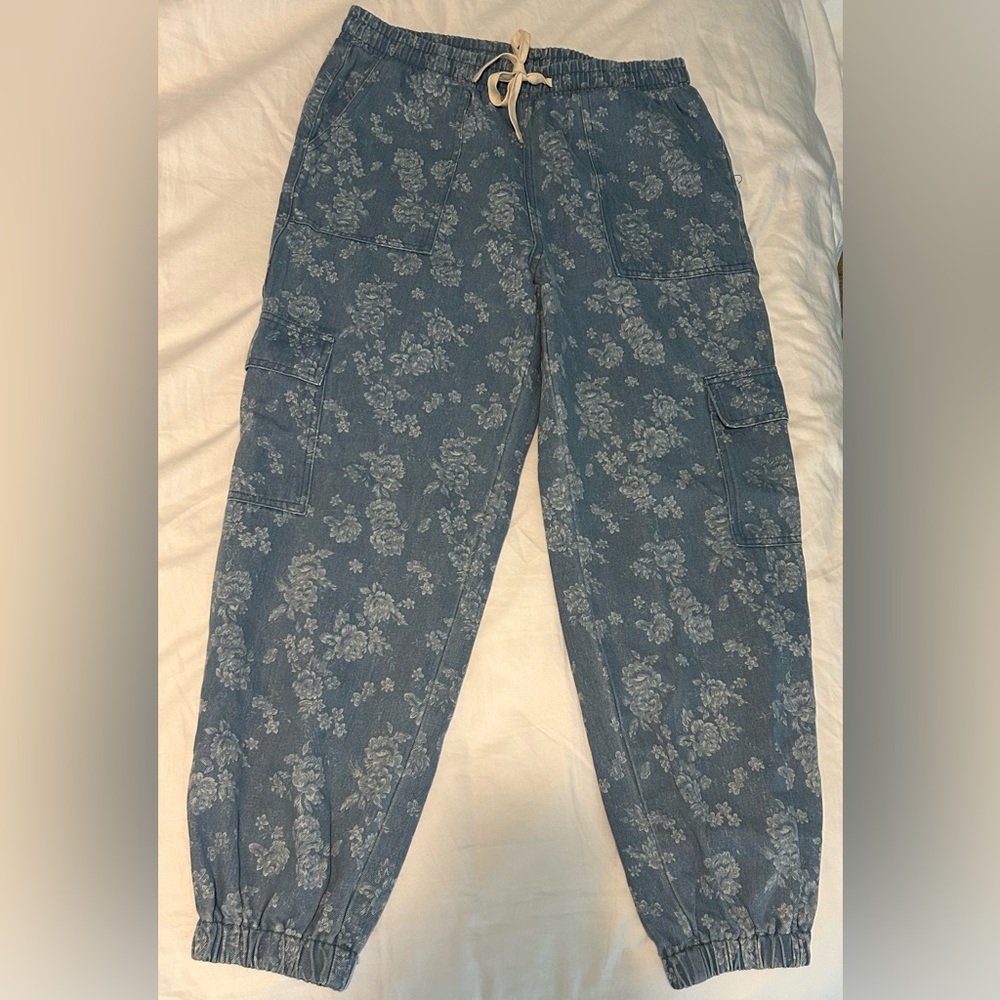 Size Large denim-look sweatpants from Ampersand Ave